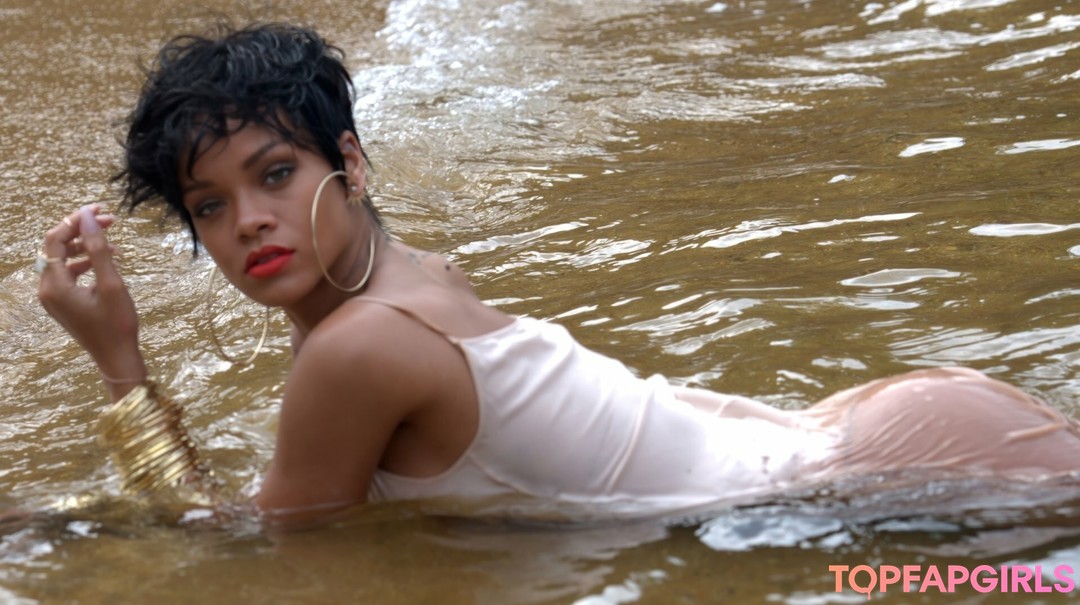 Nacktes geleaktes OnlyFans-Foto von Rihanna #1524