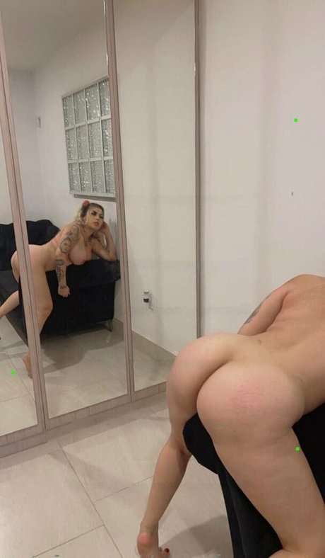 Nacktes geleaktes OnlyFans-Foto von Monafashionbeauty