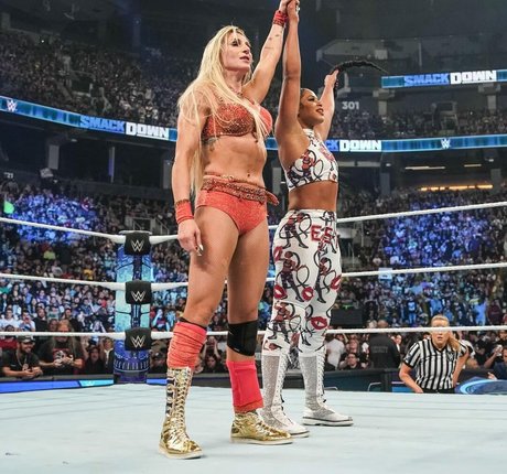 Nacktes geleaktes OnlyFans-Foto von Charlotte Flair