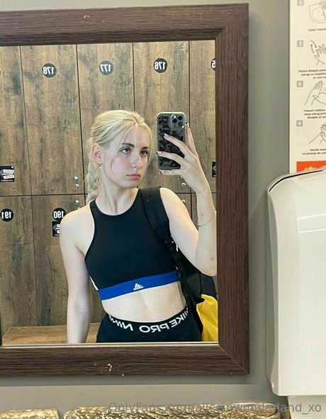 Aliceinwonderland_xo