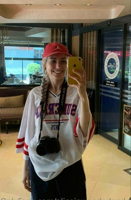 Aliceinwonderland_xo