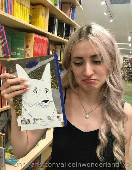 Aliceinwonderland_xo