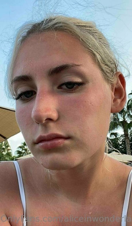 Aliceinwonderland_xo