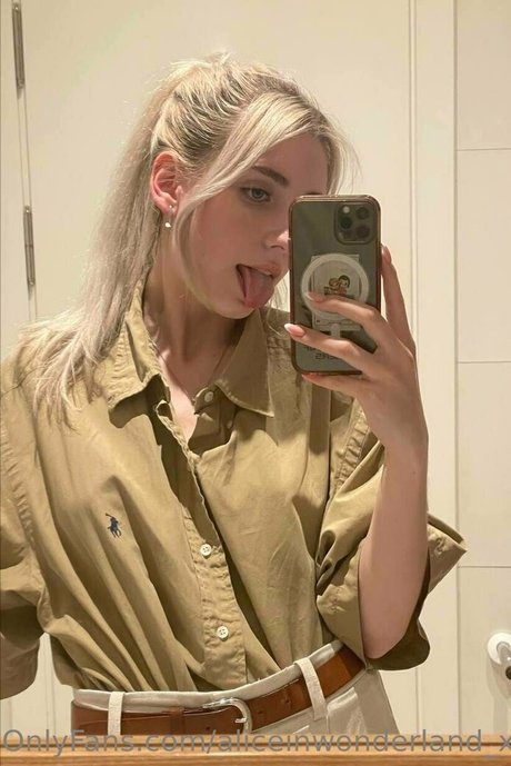 Aliceinwonderland_xo