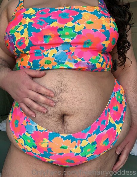 Nacktes geleaktes OnlyFans-Foto von Freehairygoddess