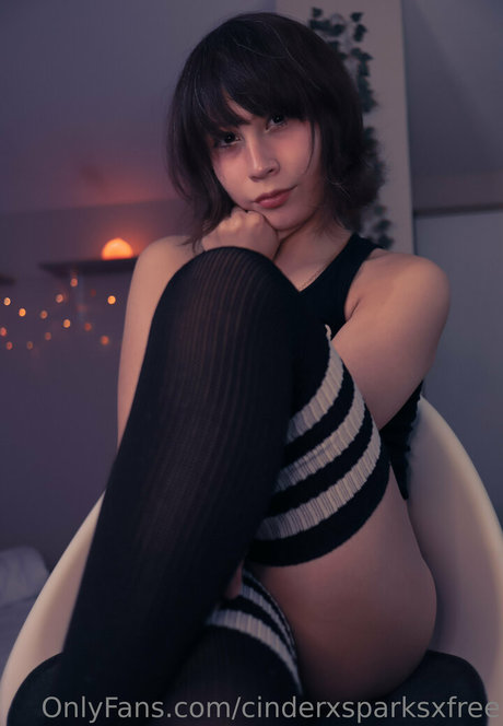 Nacktes geleaktes OnlyFans-Foto von Cinderxsparksxfree