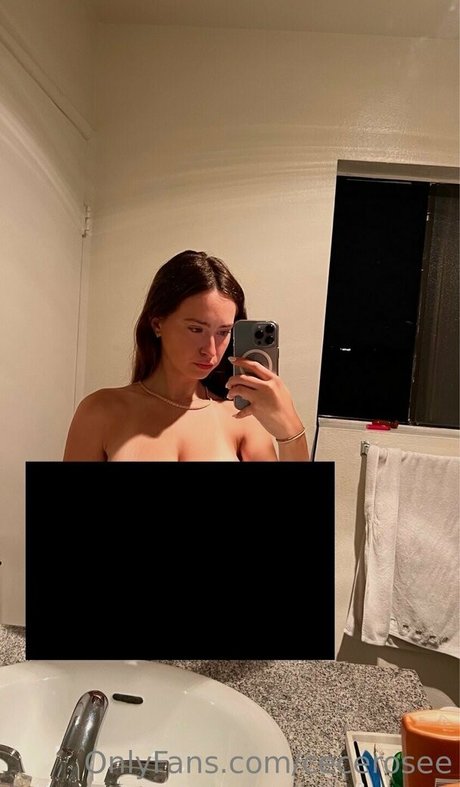 Nacktes geleaktes OnlyFans-Foto von Cecerosee