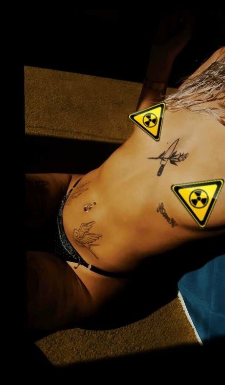 Nacktes geleaktes OnlyFans-Foto von Barbikush