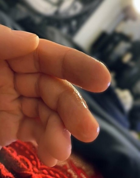 Nacktes geleaktes OnlyFans-Foto von Misscharliestoybox