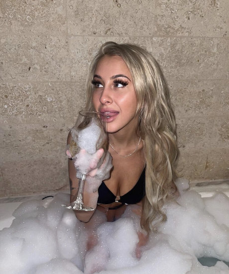Nacktes geleaktes OnlyFans-Foto von Allieesaur