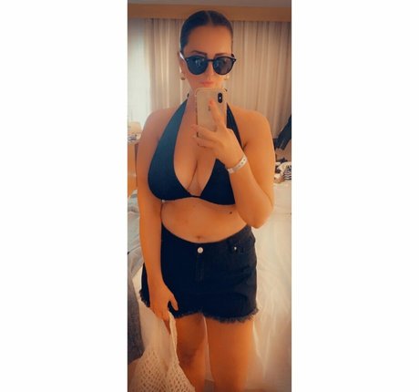 Nacktes geleaktes OnlyFans-Foto von Melanie M