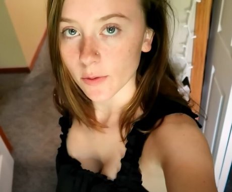 Nacktes geleaktes OnlyFans-Foto von Audra Miller