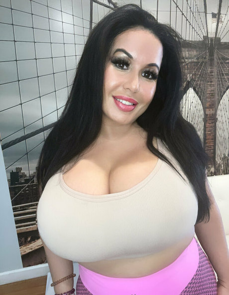 Latinamilfnyc