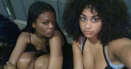 Nacktes geleaktes OnlyFans-Foto von Raina Morris