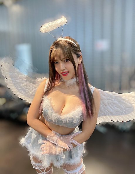 Mina Shirakawa