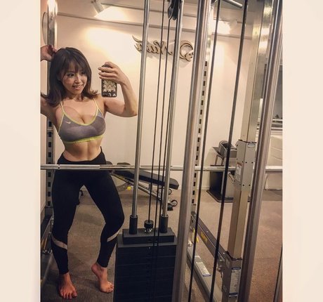 Mina Shirakawa