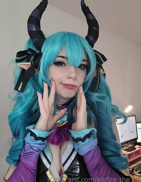Nacktes geleaktes OnlyFans-Foto von Elefiretheelf