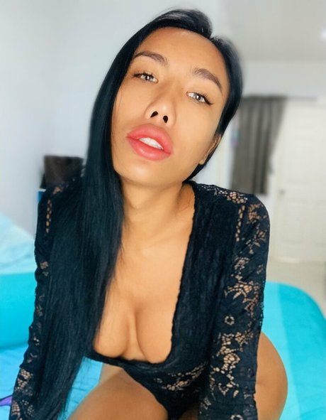 Nacktes geleaktes OnlyFans-Foto von Ladyboymos