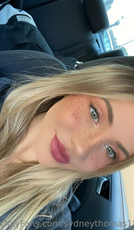 Nacktes geleaktes OnlyFans-Foto von Yourbabymadds
