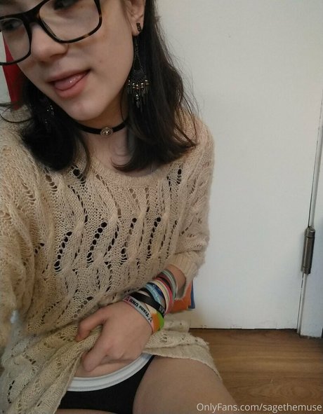 Nacktes geleaktes OnlyFans-Foto von Sagethemuse