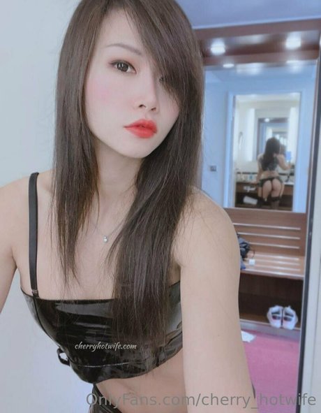 Nacktes geleaktes OnlyFans-Foto von Cherryhotwife