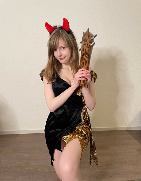 Nacktes geleaktes OnlyFans-Foto von Ella Freya