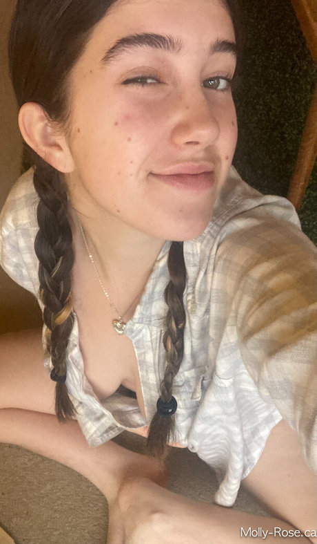 Itsmollyyyrose_again