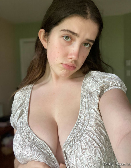 Itsmollyyyrose_again