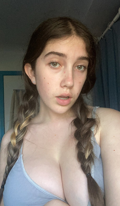 Itsmollyyyrose_again