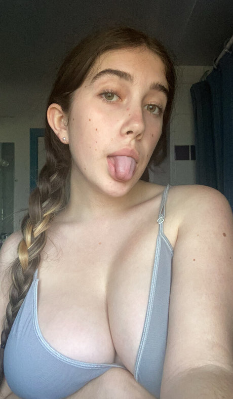 Itsmollyyyrose_again