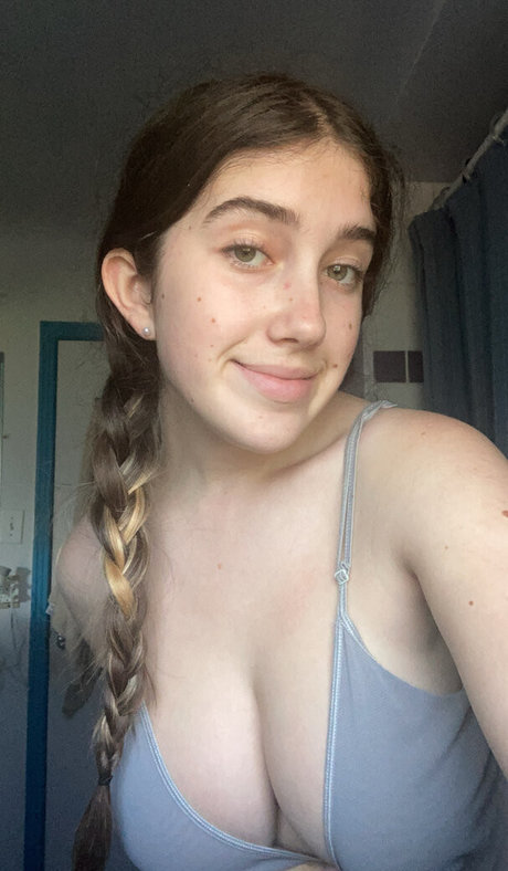 Itsmollyyyrose_again