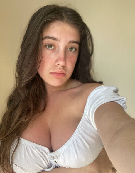 Itsmollyyyrose_again