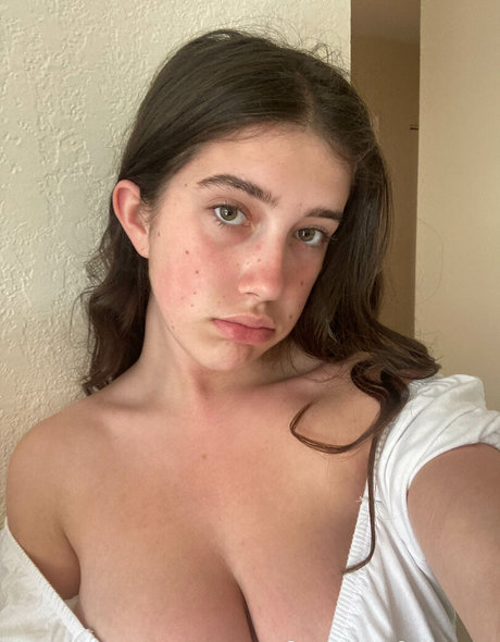 Itsmollyyyrose_again