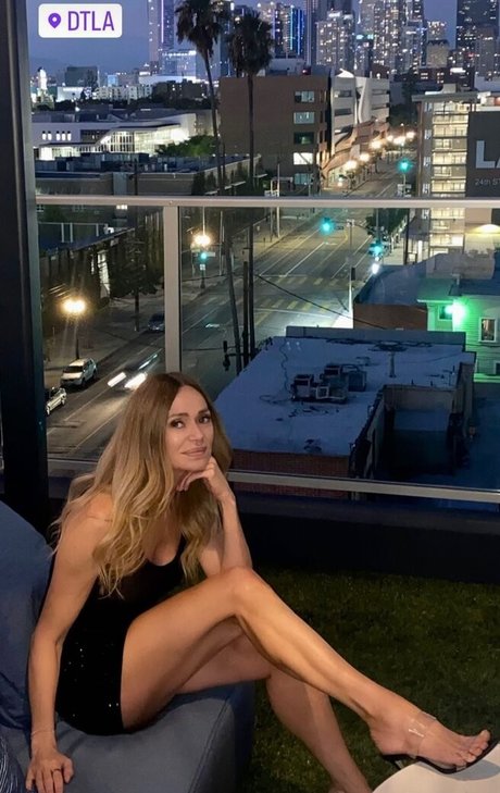 Nacktes geleaktes OnlyFans-Foto von Vanessa Angel