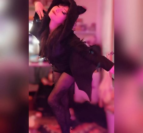 Nacktes geleaktes OnlyFans-Foto von Yogscast Bouphe