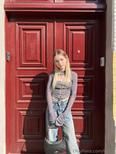 Nacktes geleaktes OnlyFans-Foto von Lily 18