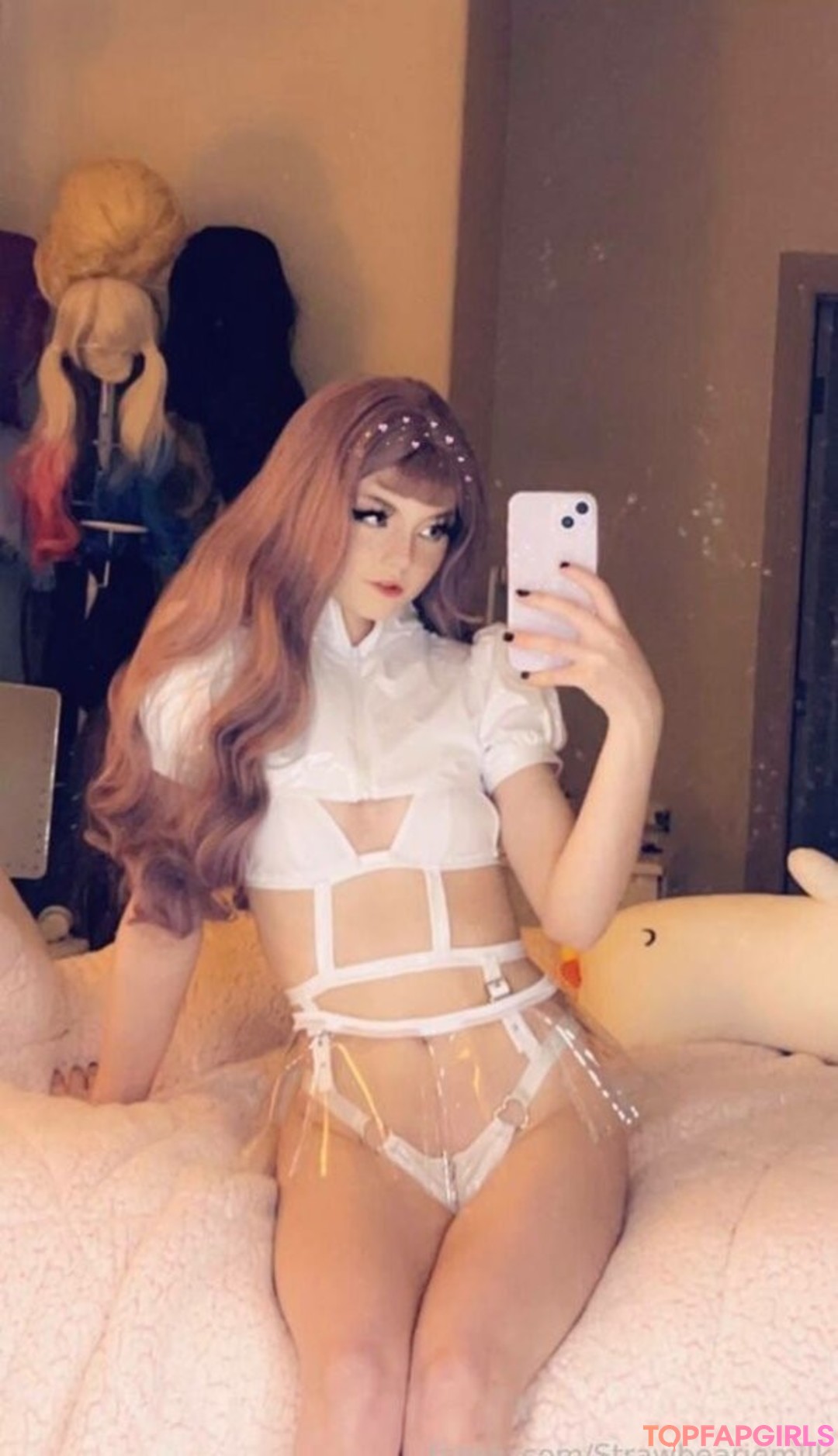 Nacktes geleaktes OnlyFans-Foto von Strawbeariemilkk #2000