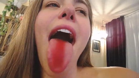 Nacktes geleaktes OnlyFans-Foto von Awesomekate