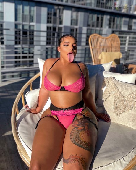 Nacktes geleaktes OnlyFans-Foto von Kkvsh
