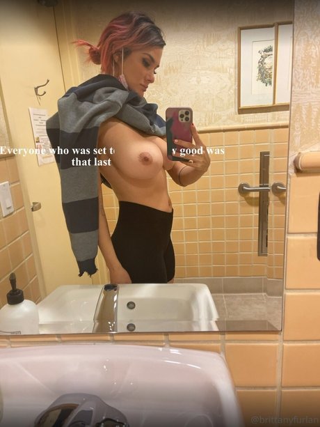 Nacktes geleaktes OnlyFans-Foto von Brittany Furlan