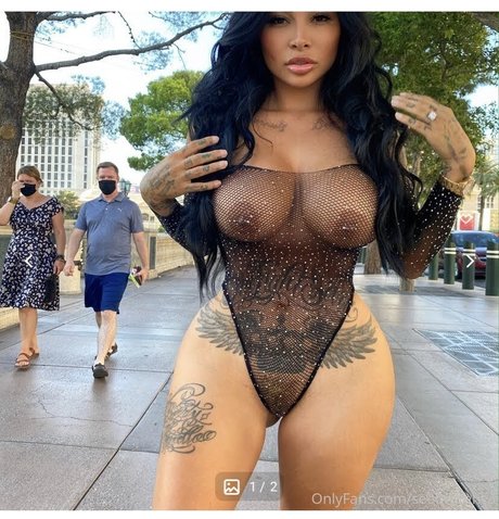 Nacktes geleaktes OnlyFans-Foto von Brittanya Razavi