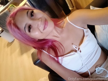 Nacktes geleaktes OnlyFans-Foto von Pokemonfit
