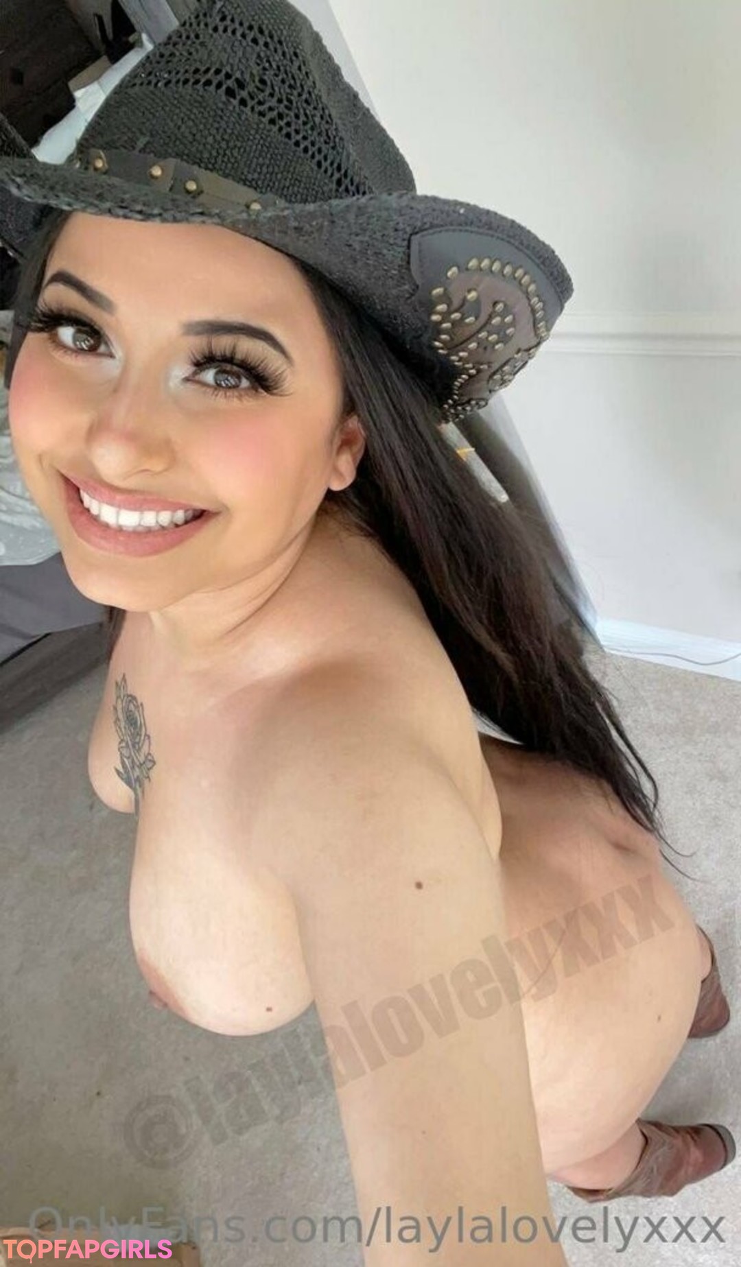 Nacktes geleaktes OnlyFans-Foto von Breed Me Please #1881