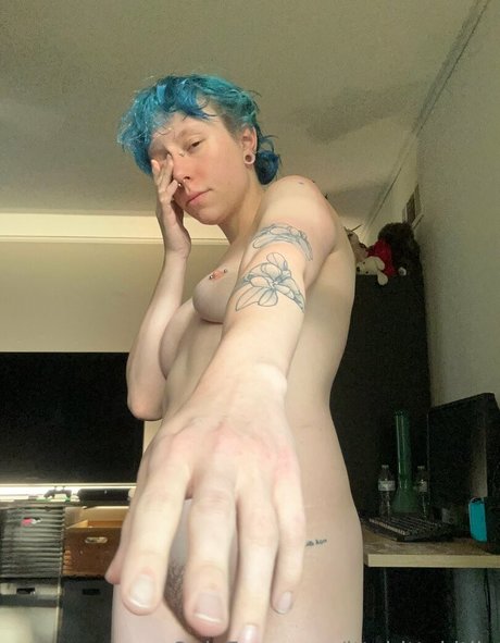 Nacktes geleaktes OnlyFans-Foto von Ittybittykitiie