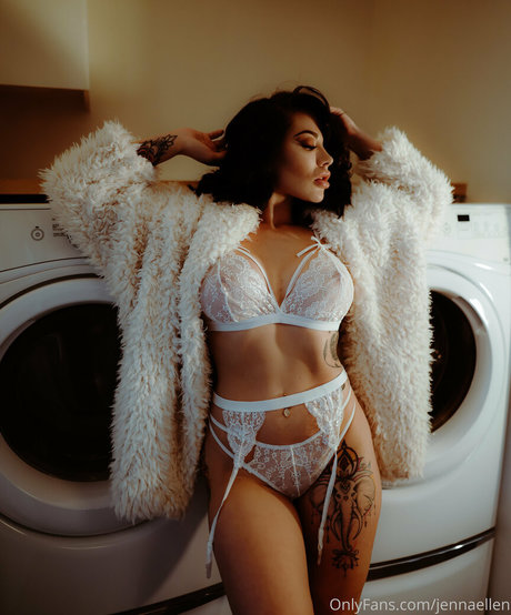 Nacktes geleaktes OnlyFans-Foto von Jenna Ellen