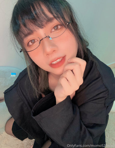 Nacktes geleaktes OnlyFans-Foto von Momo520xoxo