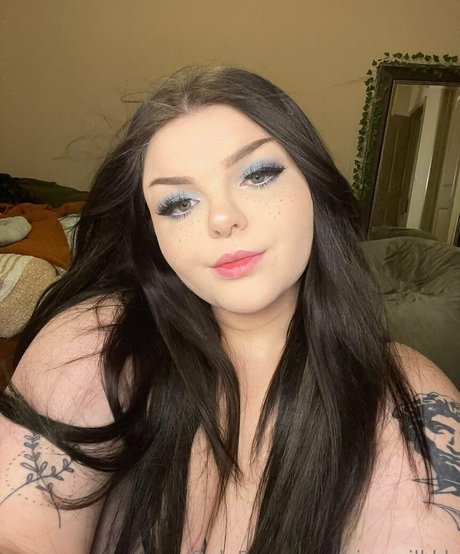 Nacktes geleaktes OnlyFans-Foto von Biggmilkkk