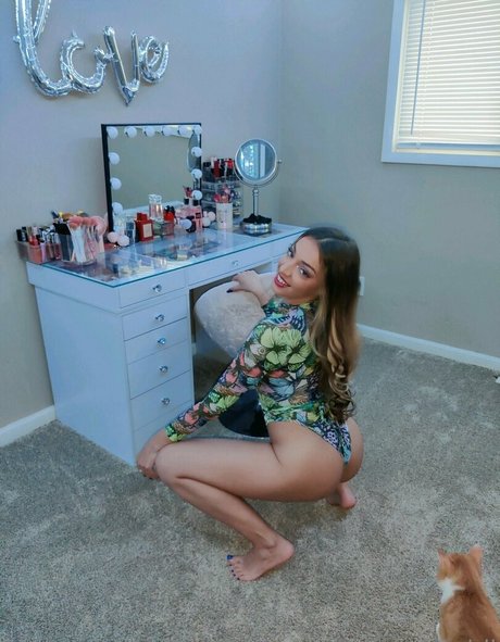 Nacktes geleaktes OnlyFans-Foto von Milababygirll