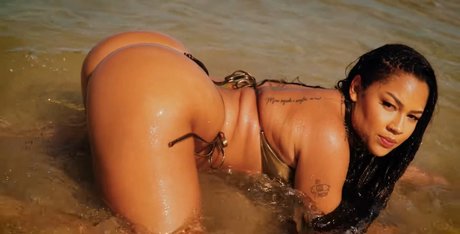 Vitoria Kelly