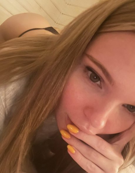 Nacktes geleaktes OnlyFans-Foto von Smekalka